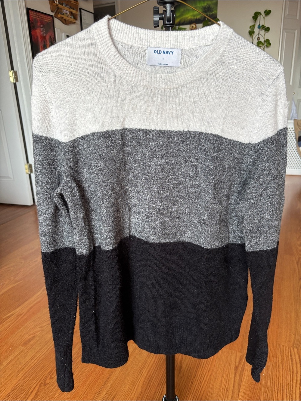 Old Navy Colorblock Crewneck Sweater in Cream, Gray & Black